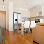 Easy Living - M1 Metro Wi-fi Milano